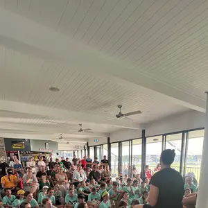 GOLD COAST you turned it up! We had the best day coaching, dancing, learning and inspiring you all. DARWIN WE’RE COMING FOR YOU!

#footballclinic #footballclinicaus #football #youngathletes #trainingcamp #matildas #footballaustralia #darwin #darwinfootballcamp